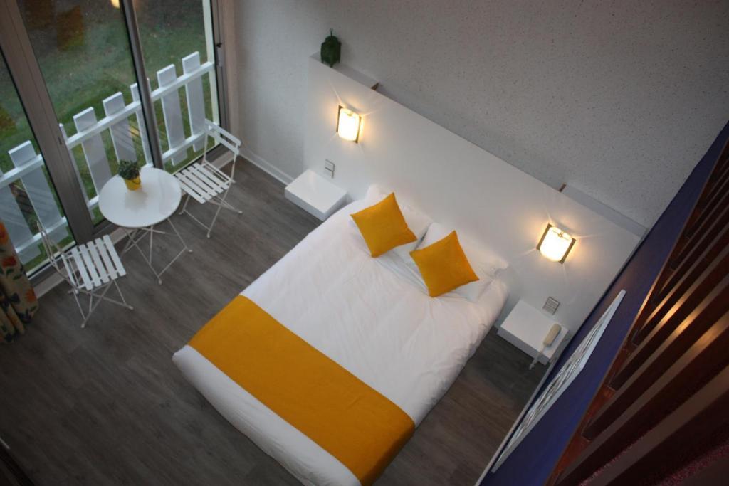 Latitude Ouest Hotel Restaurant & Spa لوكرونان الغرفة الصورة