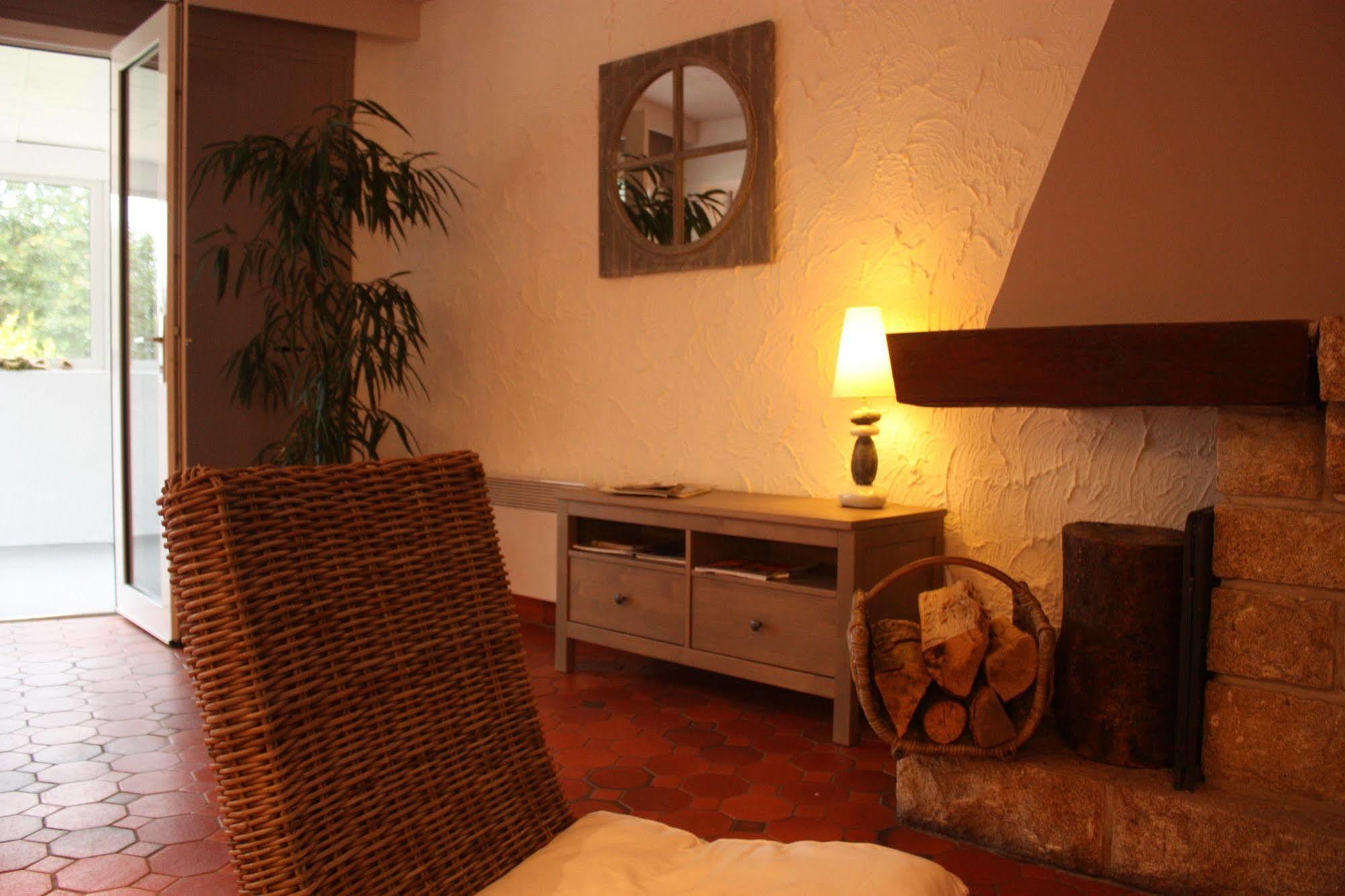 Latitude Ouest Hotel Restaurant & Spa لوكرونان المظهر الخارجي الصورة