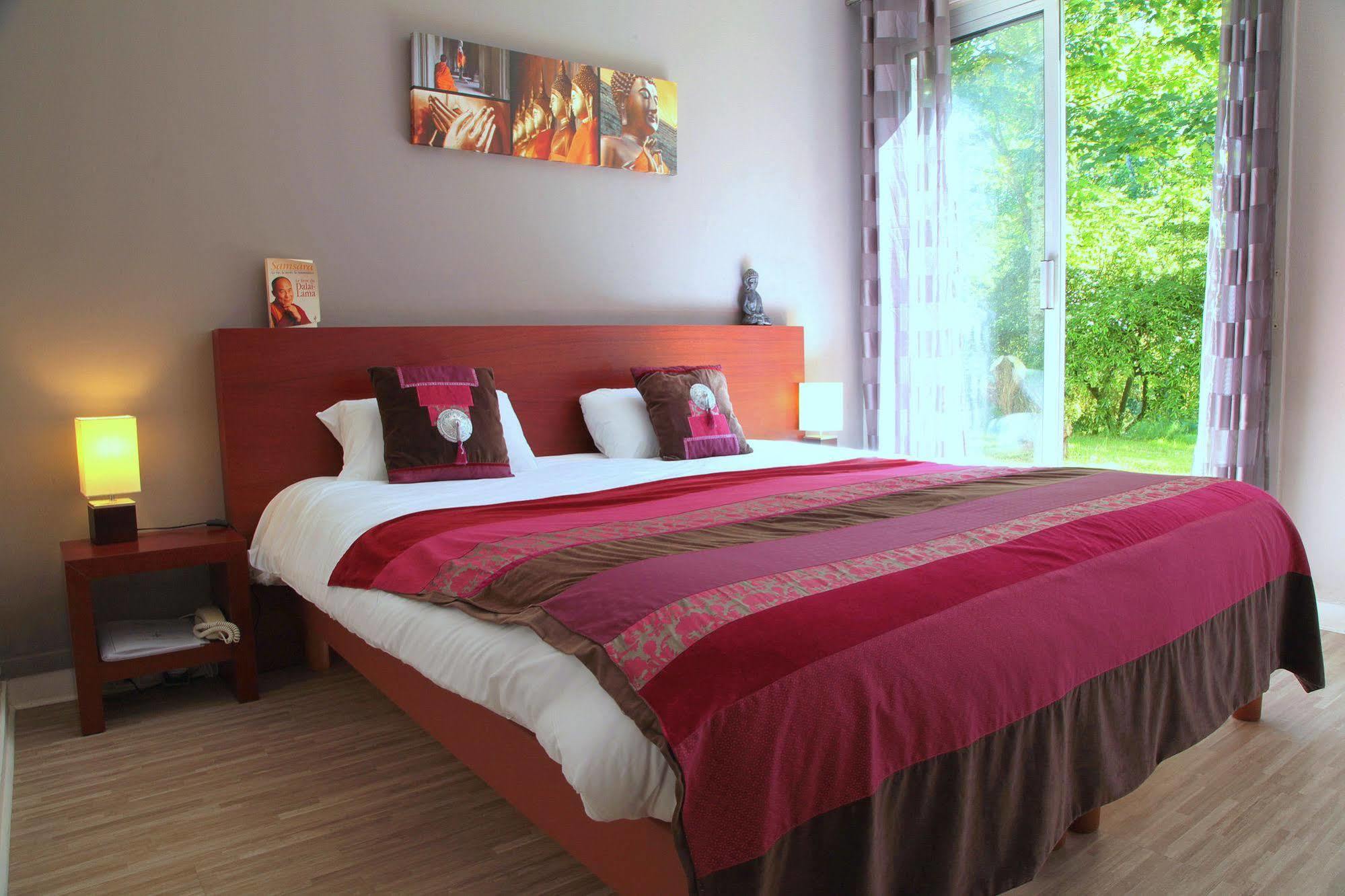Latitude Ouest Hotel Restaurant & Spa لوكرونان المظهر الخارجي الصورة